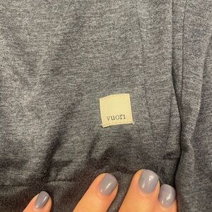 Vuori long sleeve shirt